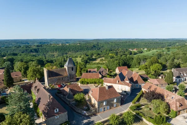 Pueblo de Audrix visto desde el cielo ©Instapades OT Lascaux Dordogne