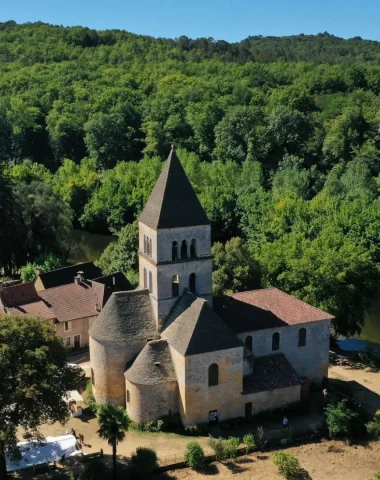Saint Léon sur Vézère - Kerk van de Périgord