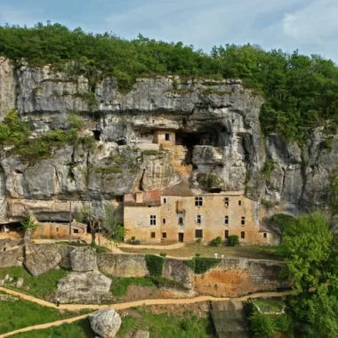 View of the fortified house of Reignac, troglodyte site
